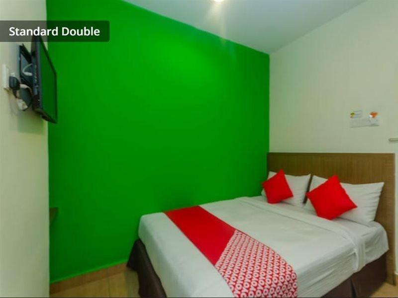 Super Oyo 596 The Vintage Hotel Johor Bahru Exterior foto