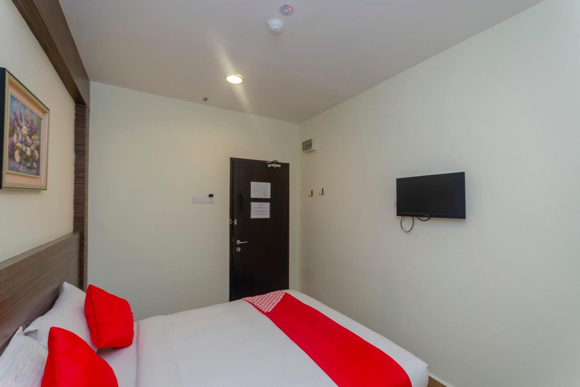 Super Oyo 596 The Vintage Hotel Johor Bahru Exterior foto